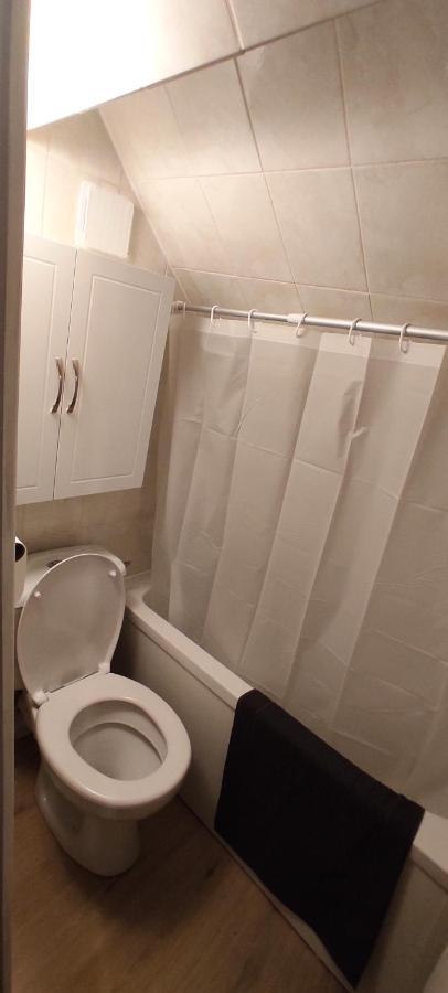 Appartement Cosy Plein Centre Conches-en-Ouche Ngoại thất bức ảnh
